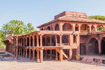 Rajasthan Forts and Palaces Tour